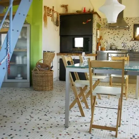 Apartment Mit Balkonblick Ins Bergige Gruene By Interhome *